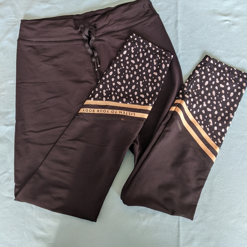 Sarah's Day x White Fox Sweet and Sassy Blackout Leggings XL